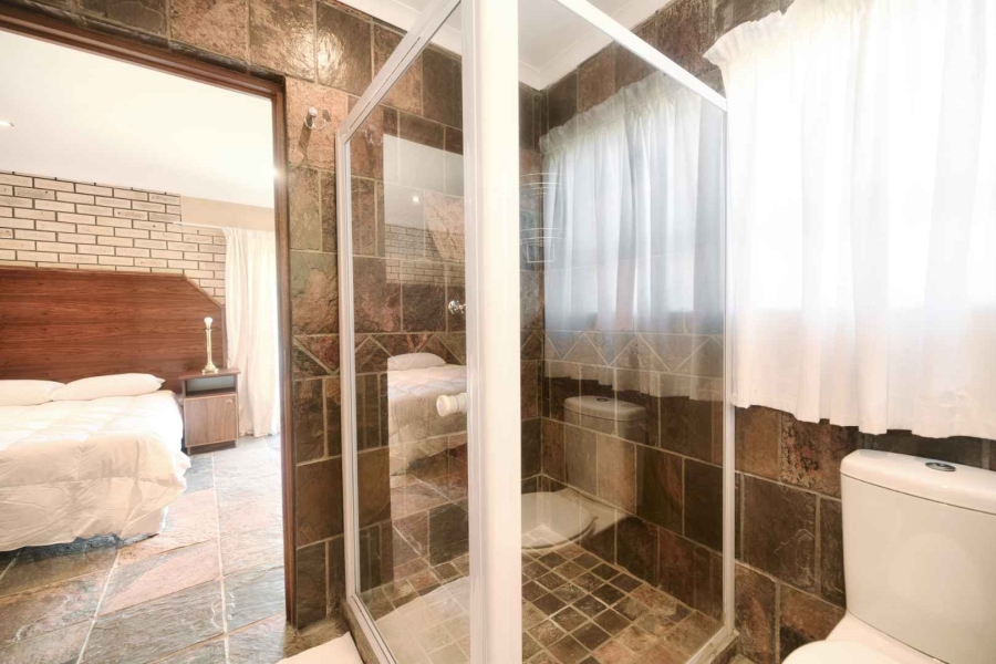 4 Bedroom Property for Sale in Pearly Beach Western Cape